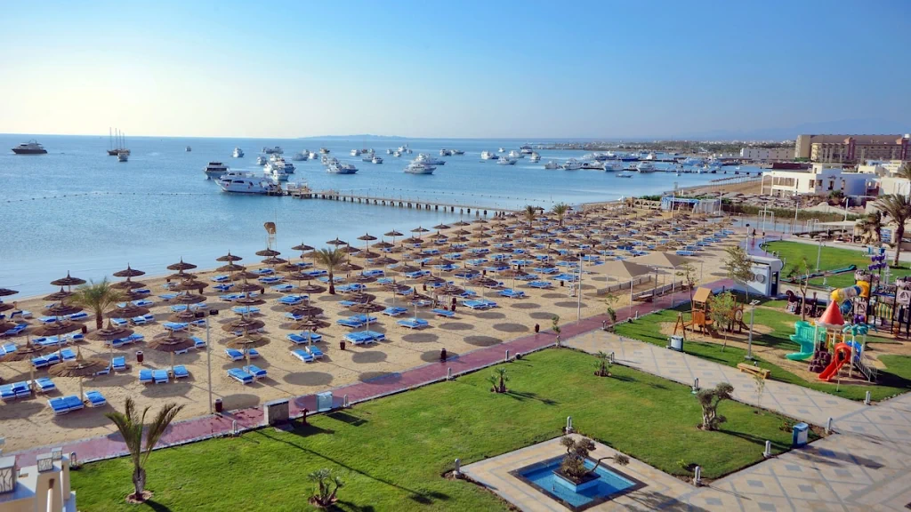 الفندق الباتروس وايت بيتش ريزورت - الغردقة